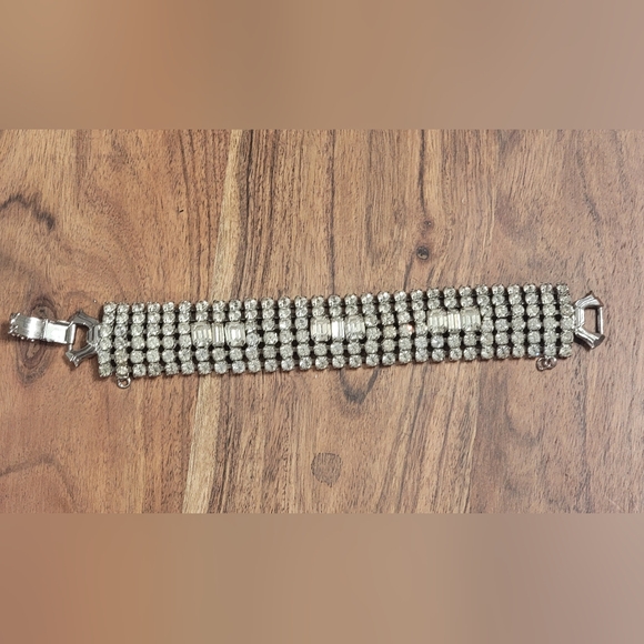 Vintage Weiss Art Deco Style Rhinestone Wide Silver Tone Bracelet - Picture 4 of 11